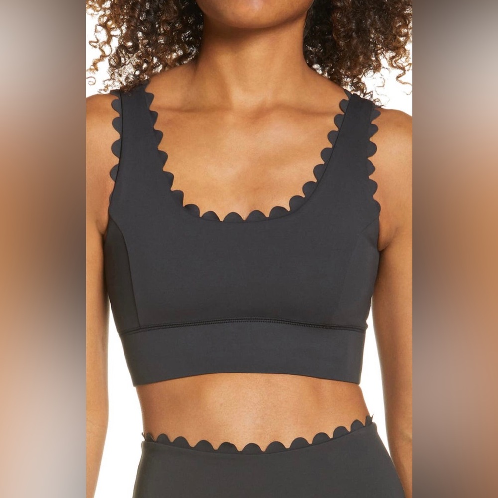 IVL Collective Scallop Power Sports Bra